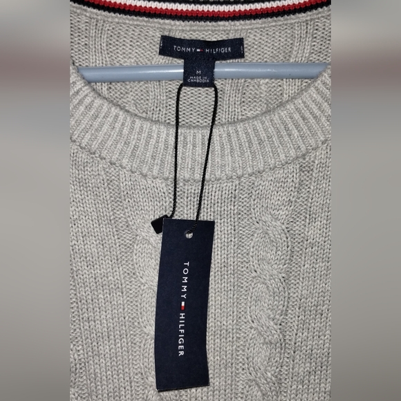 Tommy Hilfiger long sleeve knit dress - Picture 4 of 5